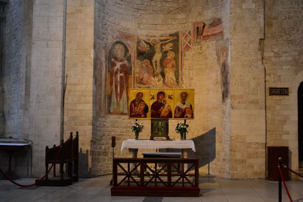 Базилика Святого Николая (Basilica di San Nicola) 