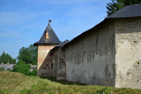 Псково-Печерская крепость